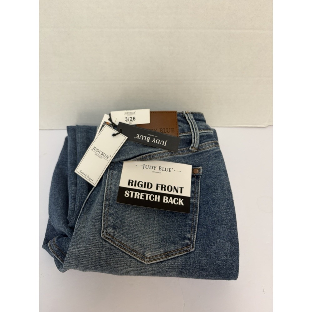 Judy Blue NWT Hi-Rise Wide Crop Hi-Rise Jeans Size 3/26 #88963 Rigid Front